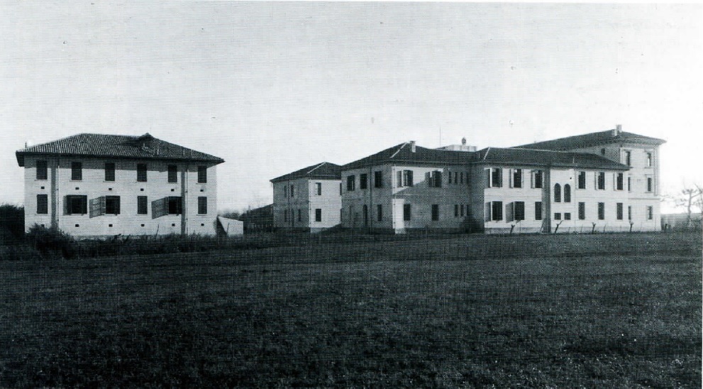 Stazione Bacologica di Padova negli anni '30, veduta ovest con locale bigattiera sulla sinistra